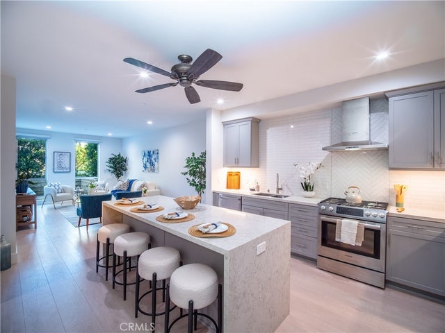 1920 S Pacific Coast 202, Redondo Beach.