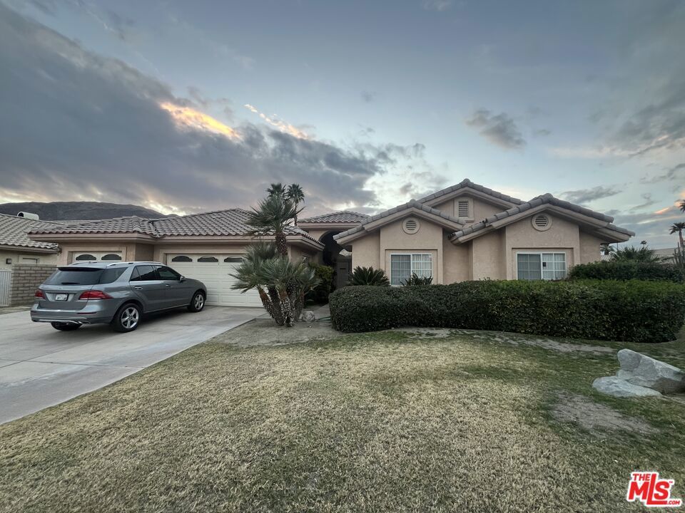 Photo of Listing #25497993