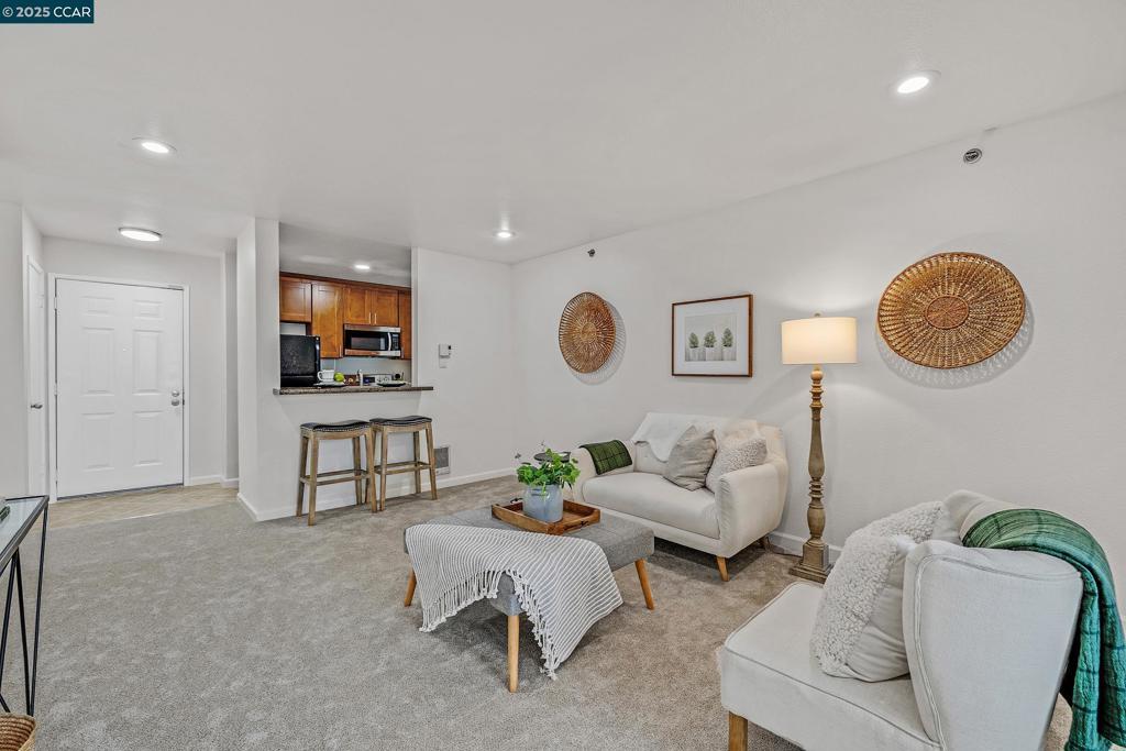 Photo of Listing #41085692