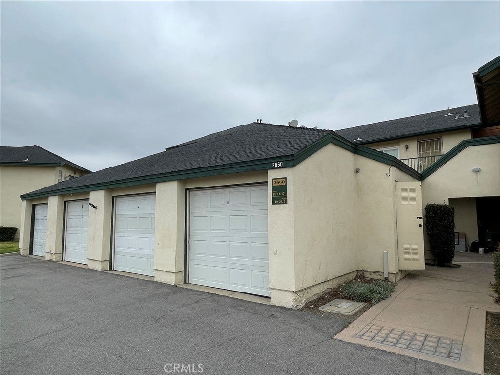 Photo of Listing #IV25032556