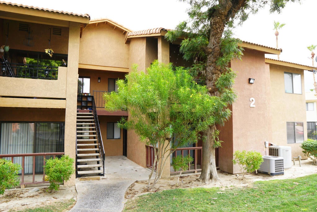 78650 Avenue 42 # 201, Bermuda Dunes