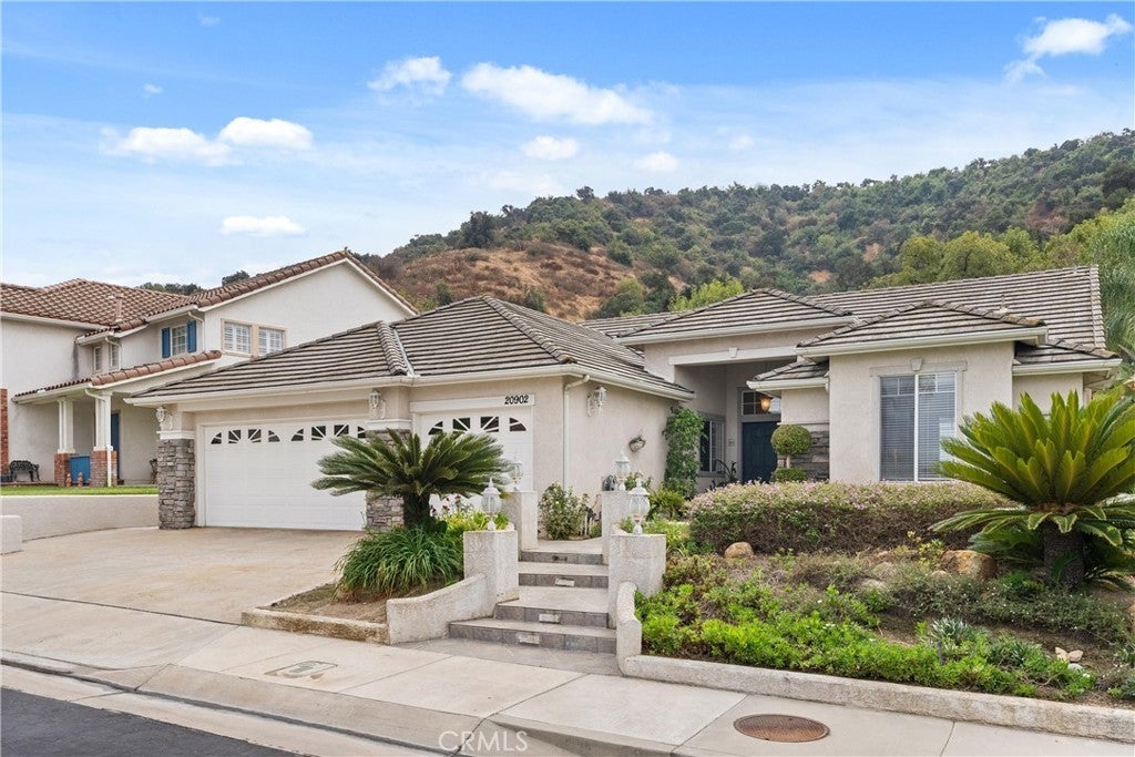 Photo of Listing #OC25032391