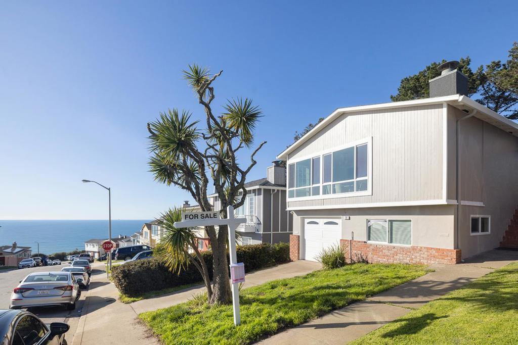 Photo of Listing #ML81993981