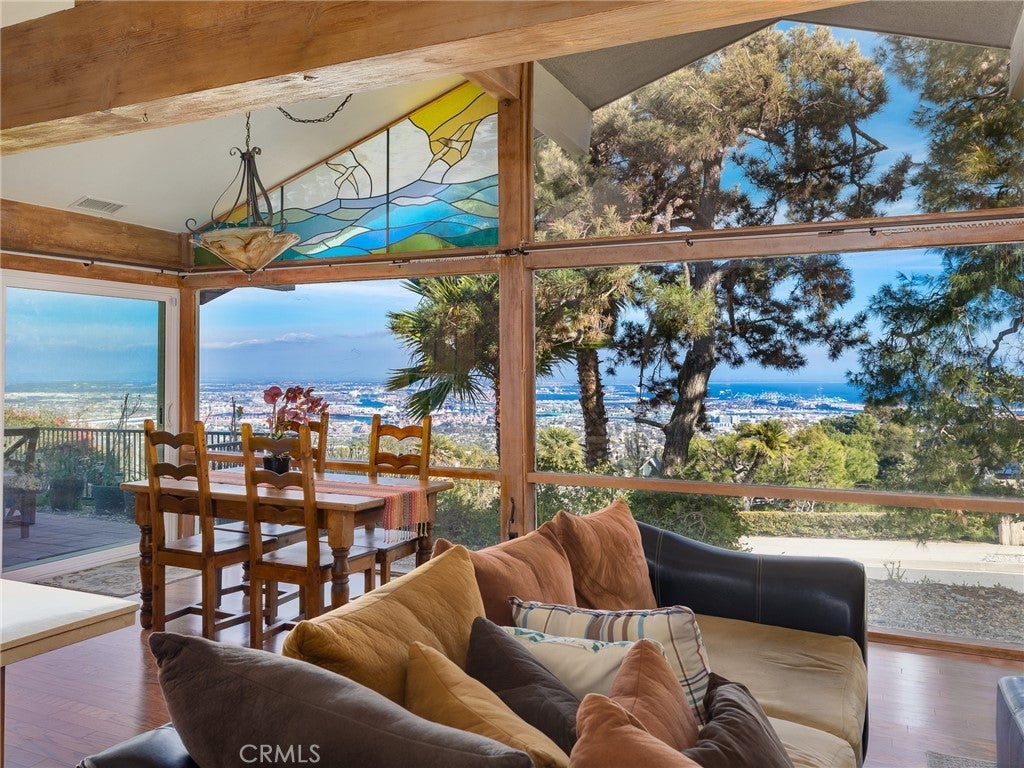 Photo of Listing #PV25033357