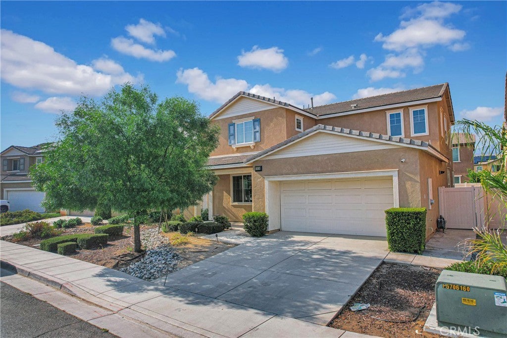 Photo of Listing #IV25033504