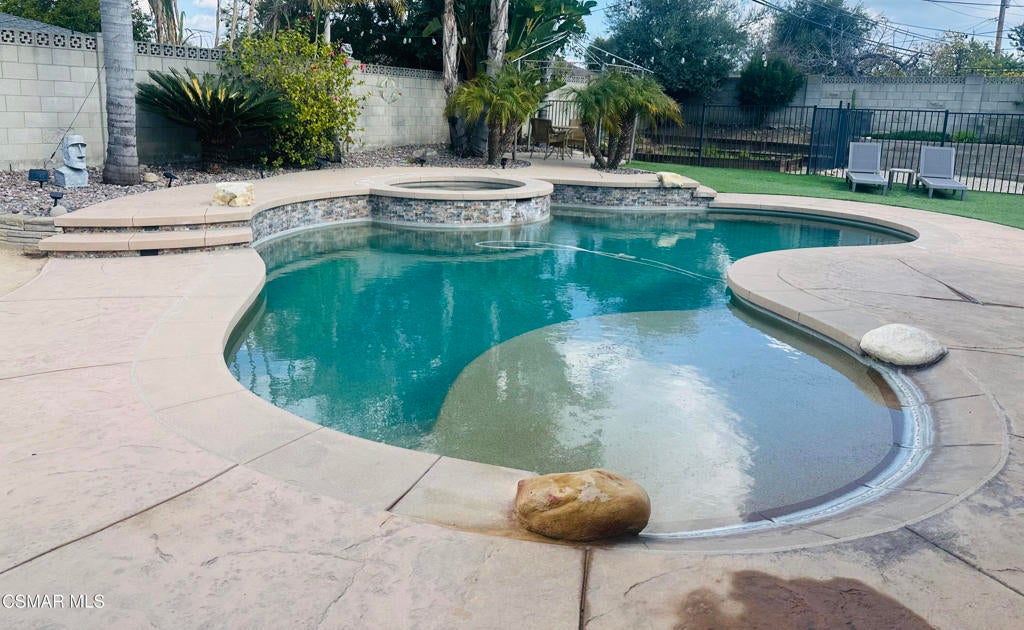 Photo of Listing #225000742