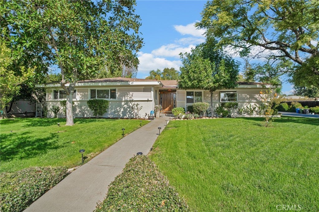 Photo of Listing #SR25033588