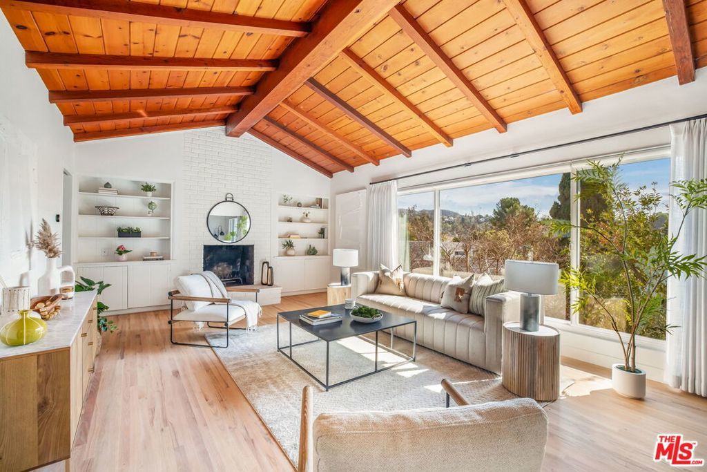 Photo of Listing #25498427