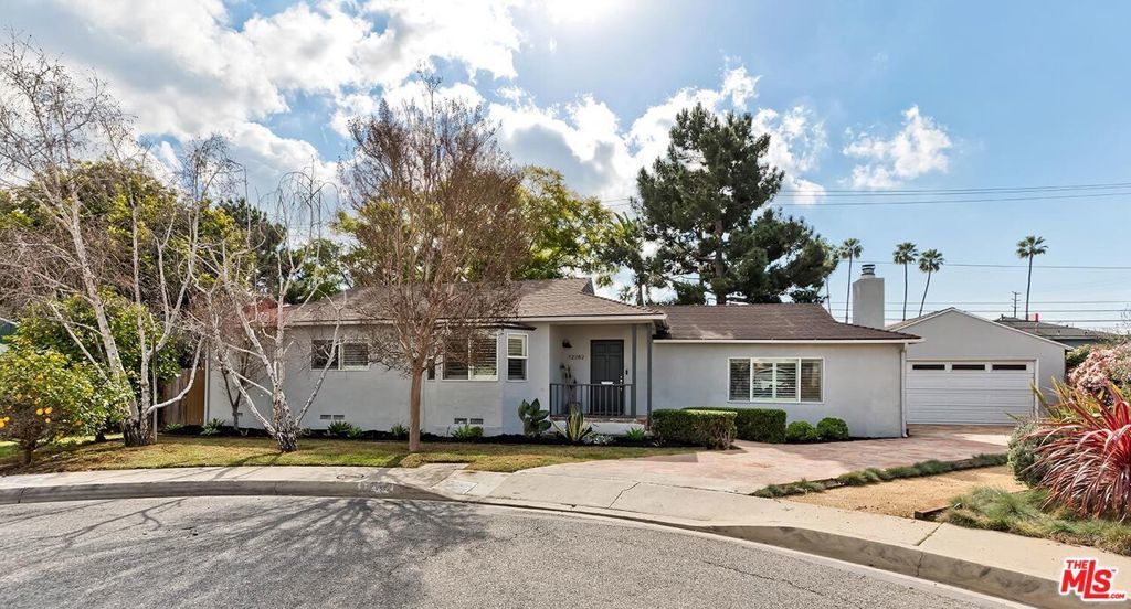 Photo of Listing #25498403