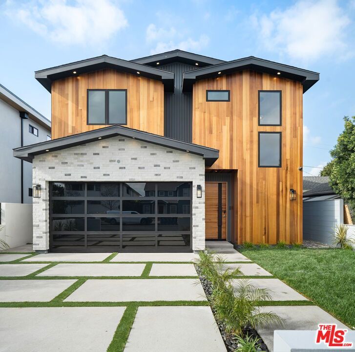 Photo of Listing #25498645