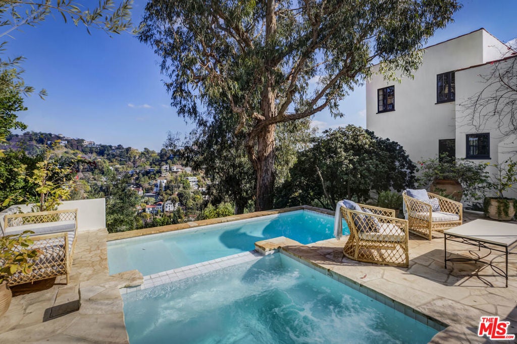 Photo of Listing #25498580