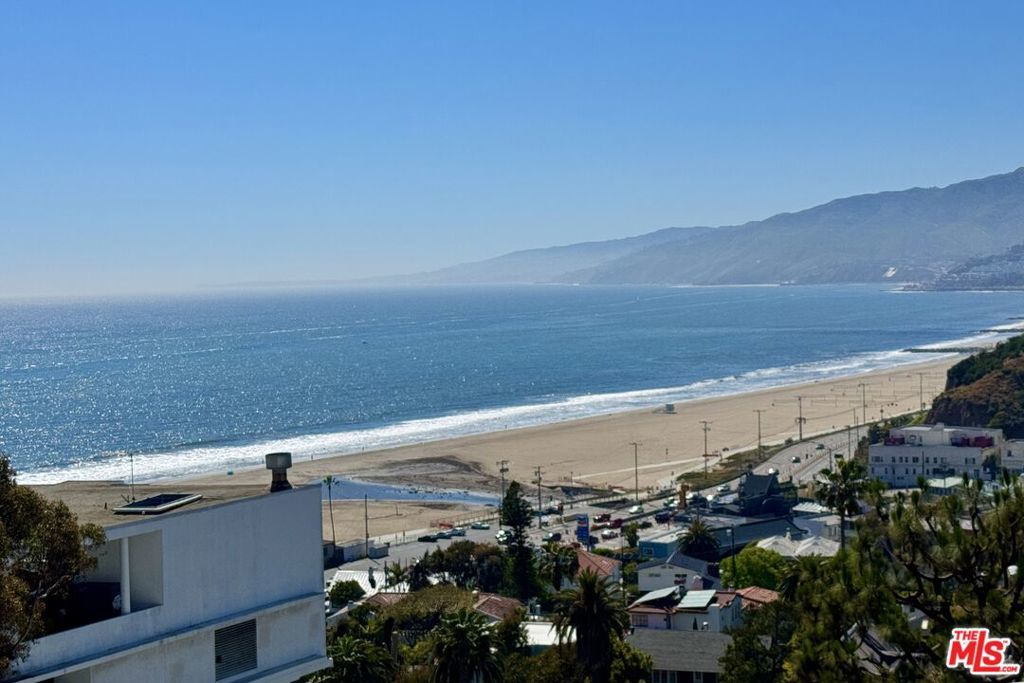 Photo of Listing #25498541