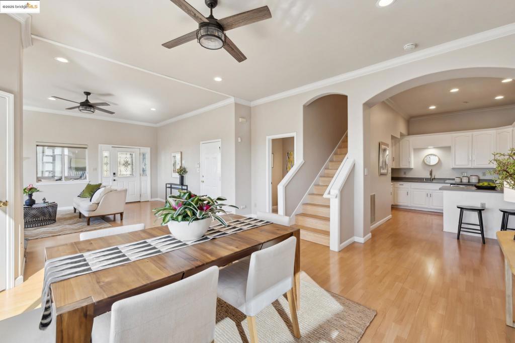 Photo of Listing #41085971