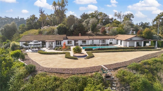 88 Saddleback Road, Rolling Hills.