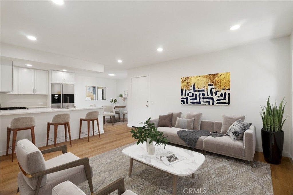 Photo of Listing #OC25030167