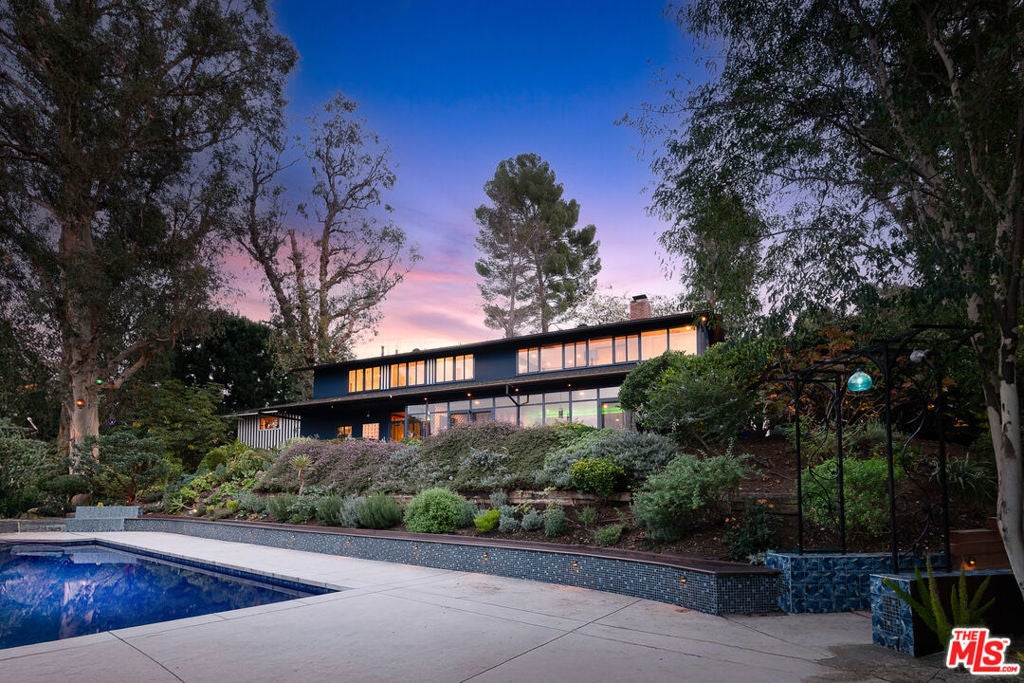 Photo of Listing #25495553