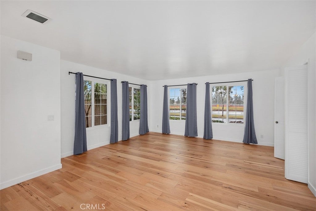 Photo of Listing #OC25034234