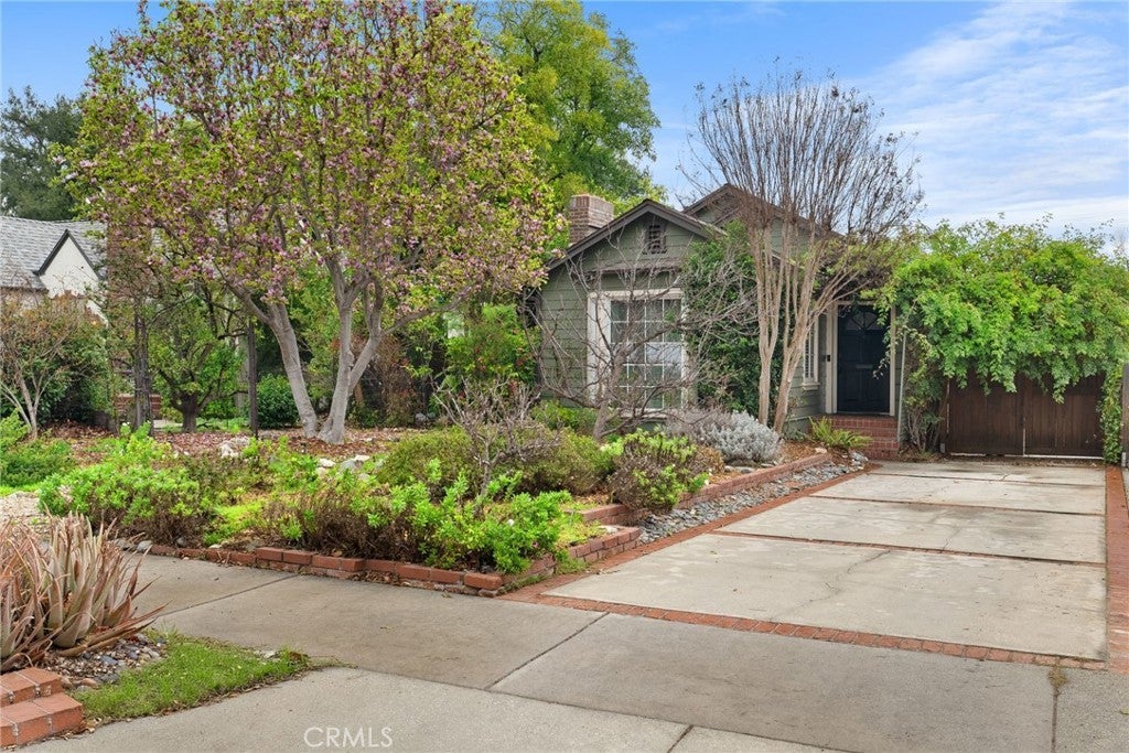 Photo of Listing #SR25033467