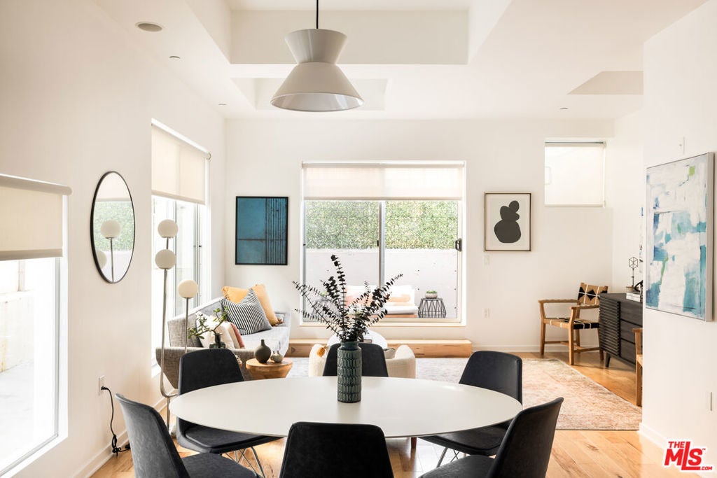 Photo of Listing #25498679