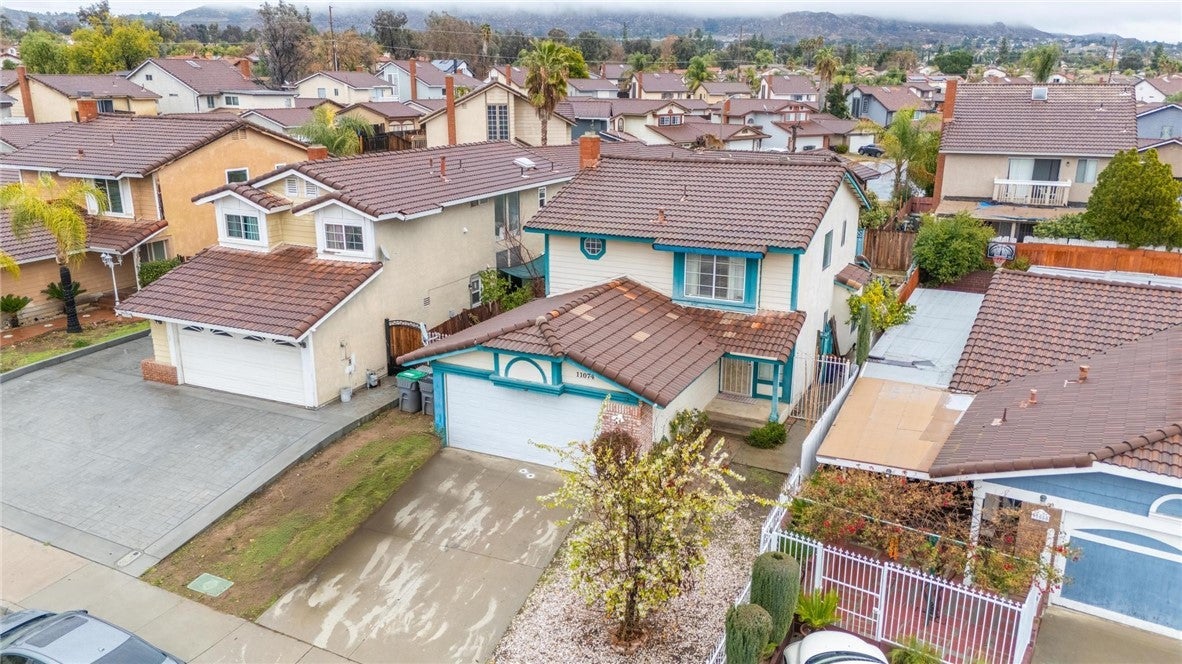 Photo of Listing #IV25034392