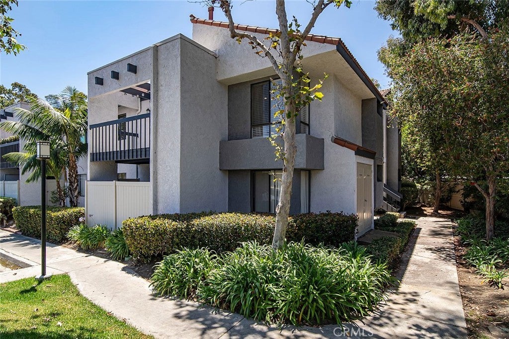 Photo of Listing #OC25034439