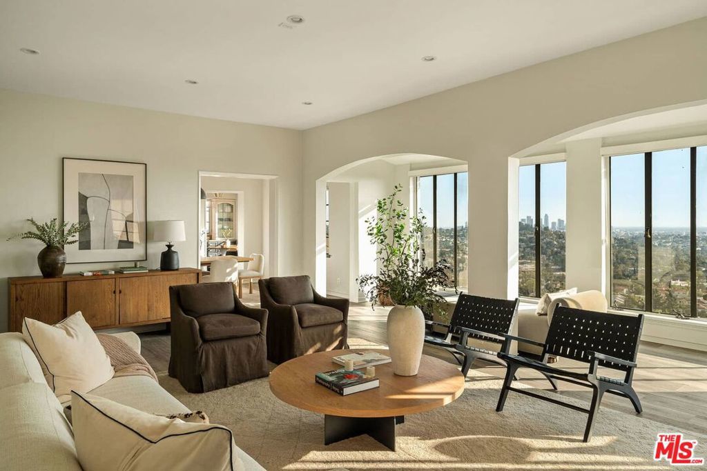 Photo of Listing #25498553