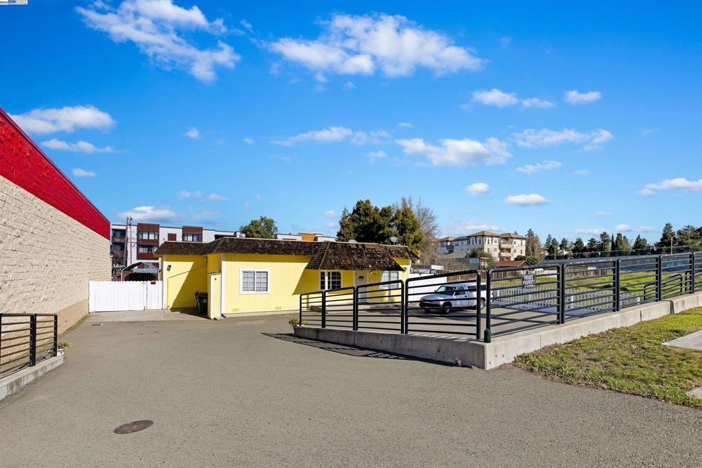 Photo of Listing #41086097