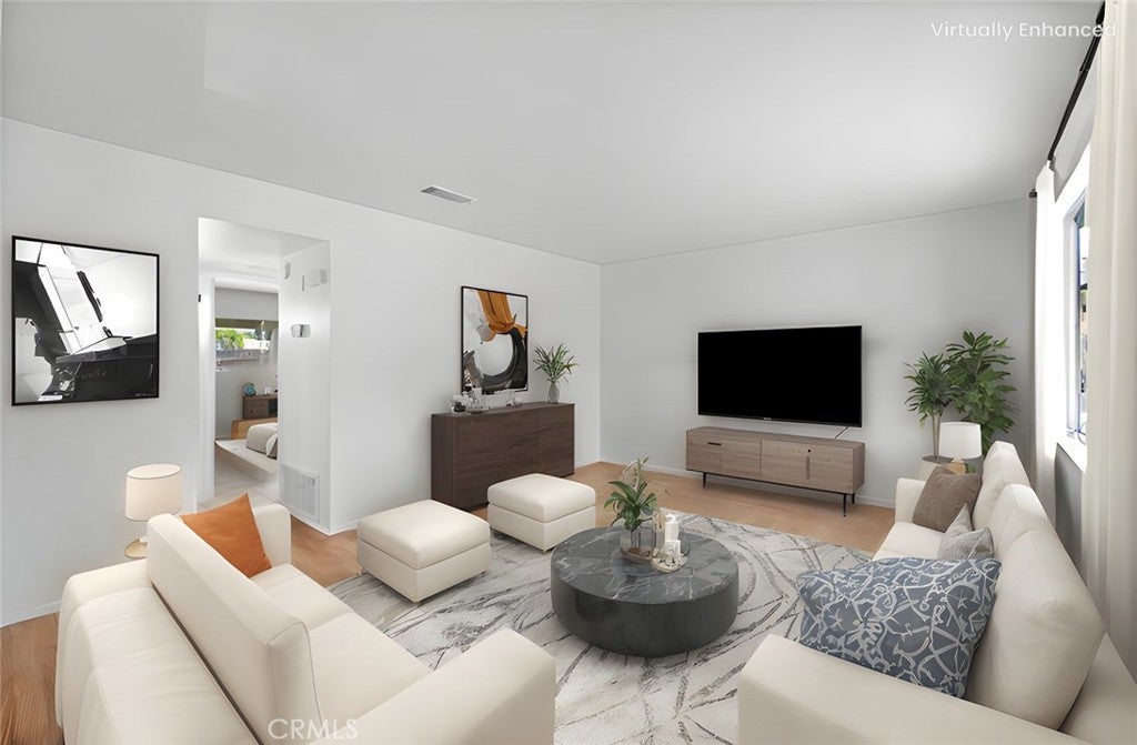 Photo of Listing #CV25035236