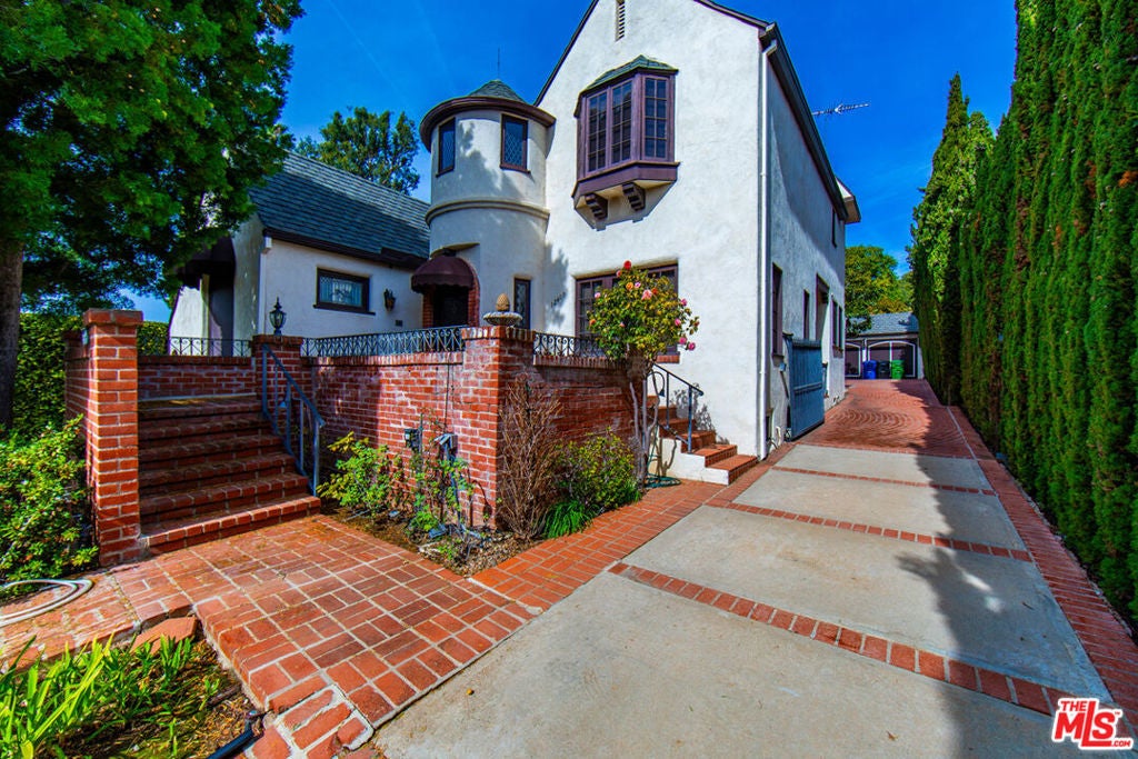 Photo of Listing #25499345