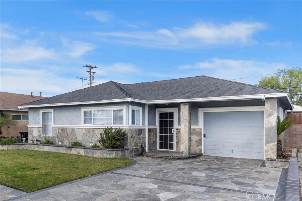 Photo of Listing #OC25028568