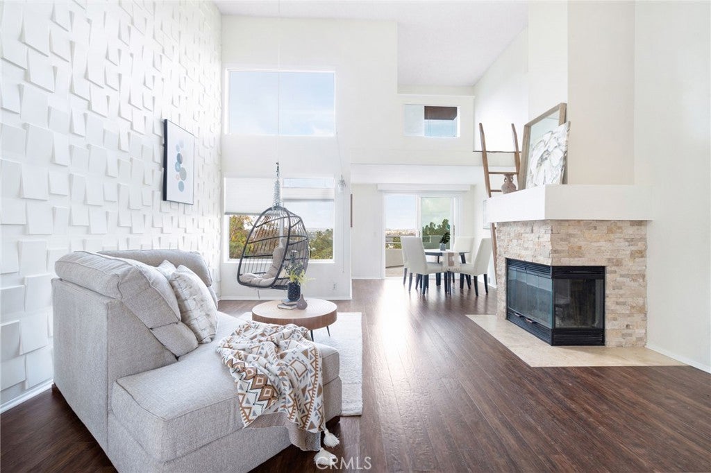 Photo of Listing #PW25034629