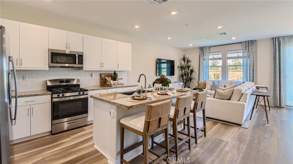 Photo of Listing #SW25035636