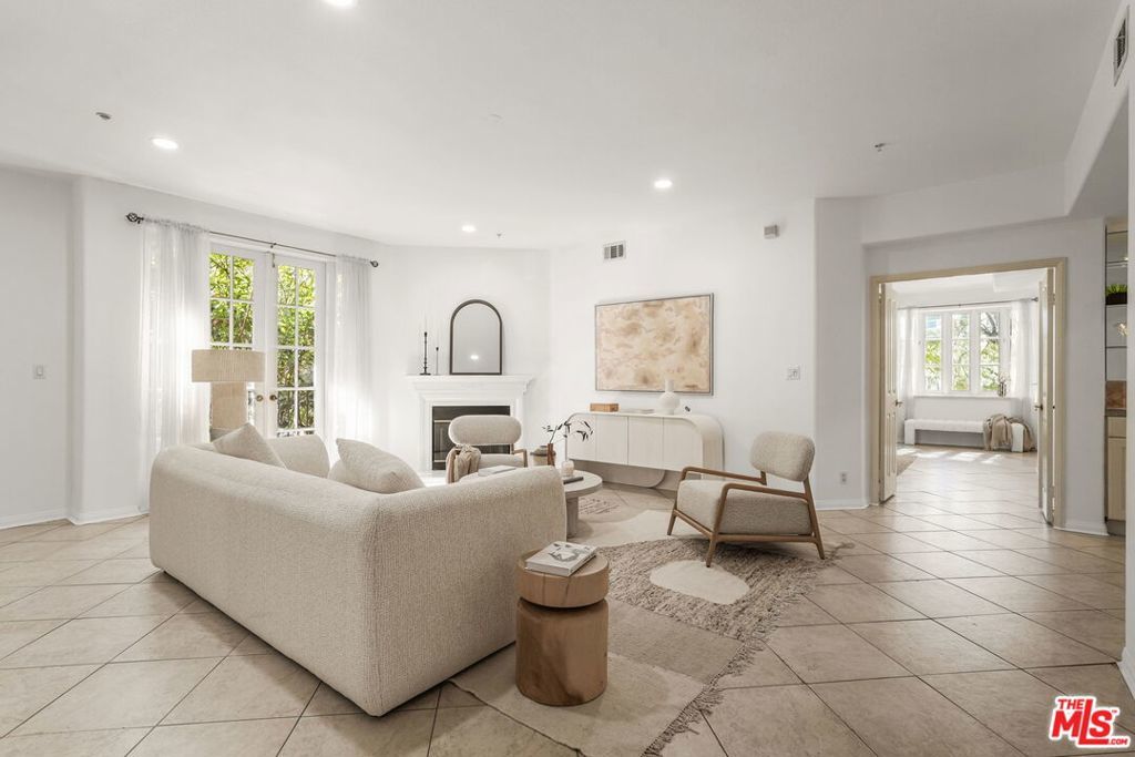 Photo of Listing #25499197