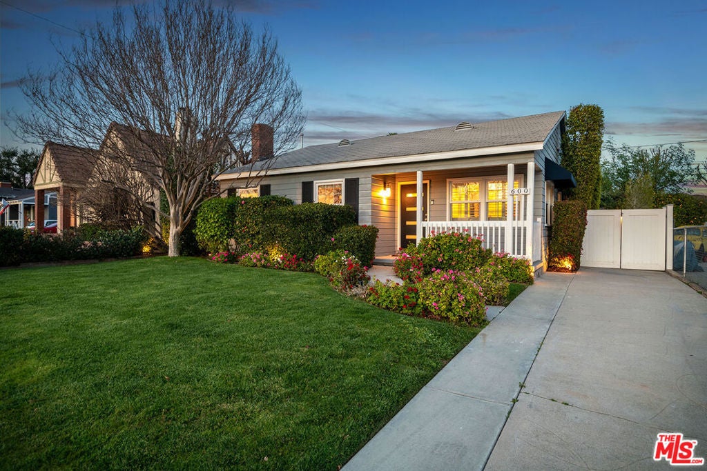 Photo of Listing #25499377