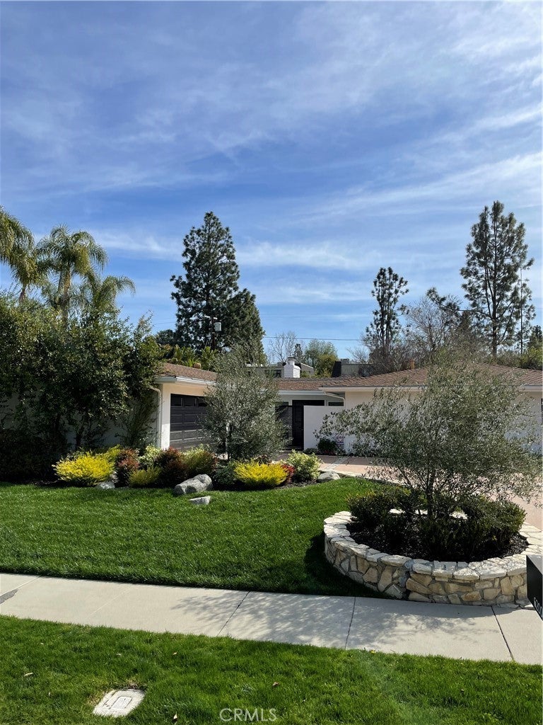 Photo of Listing #SR25036082