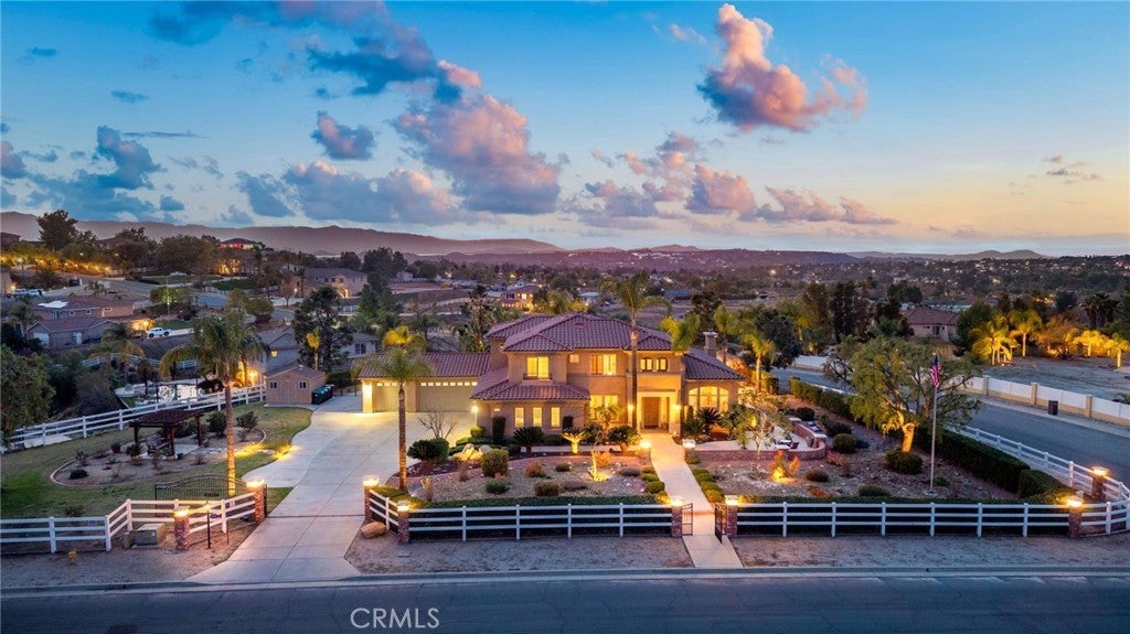 Photo of Listing #IV25036194