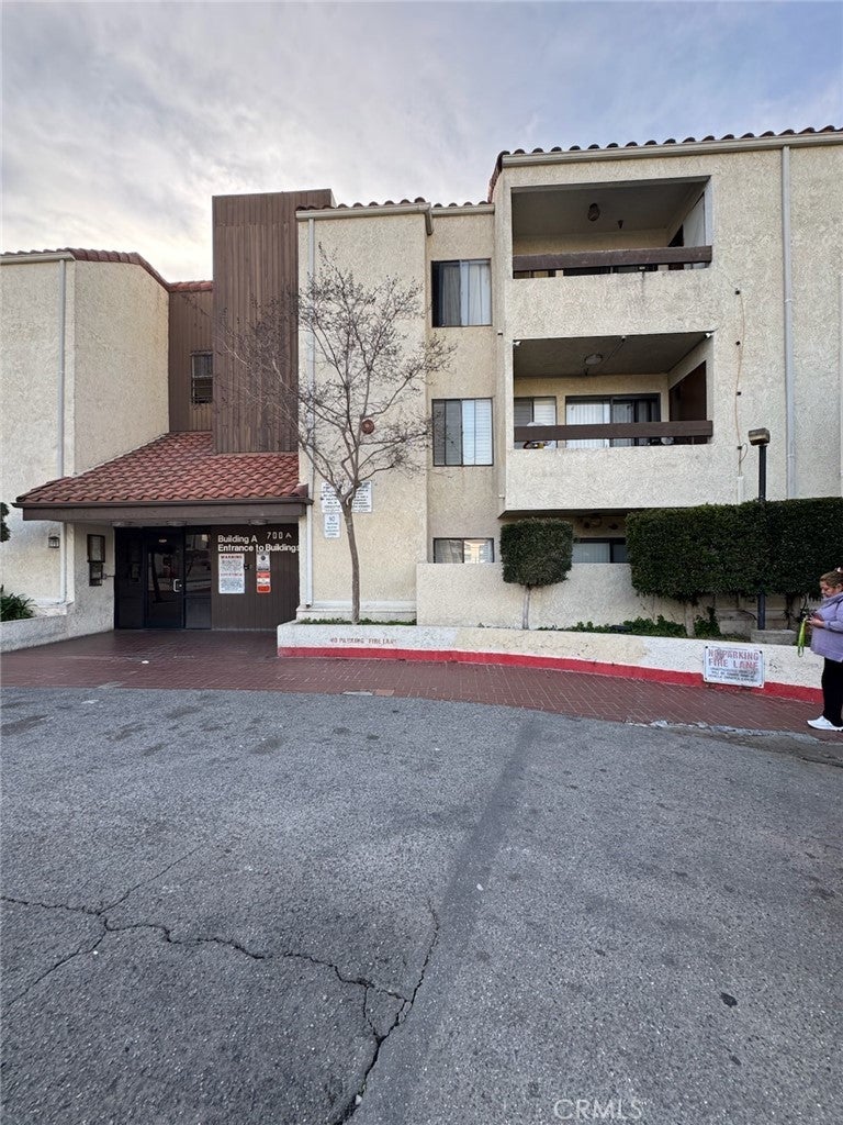 Photo of Listing #DW25036277