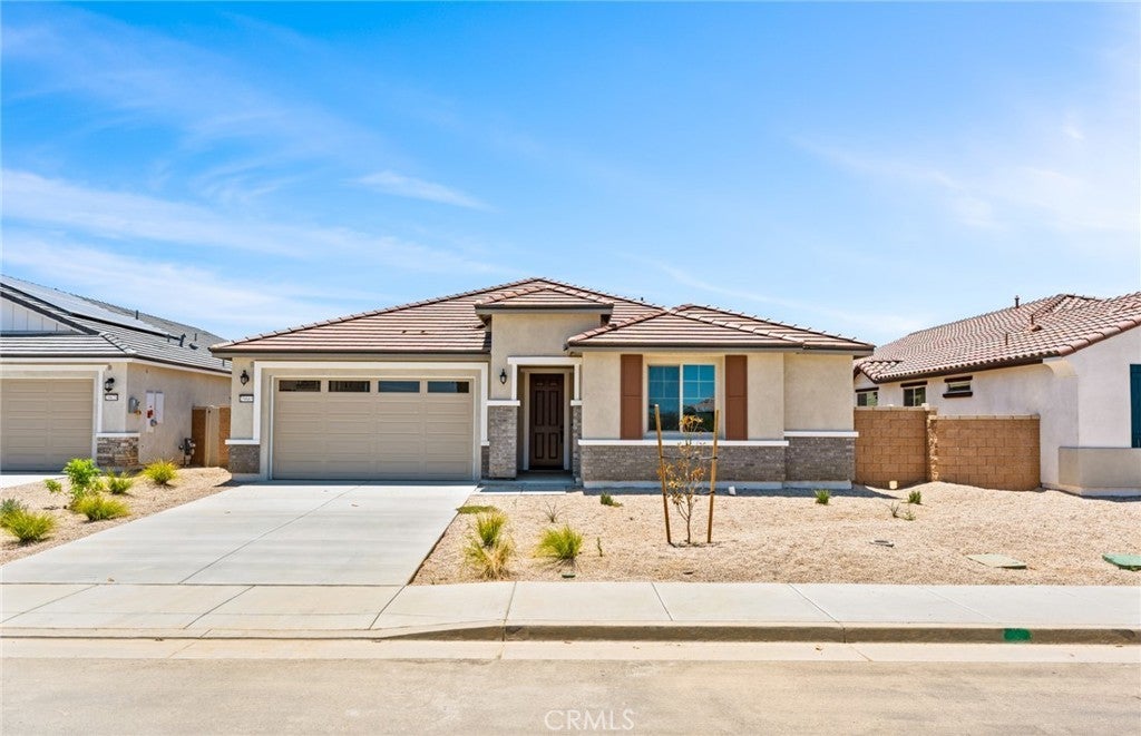 Photo of Listing #IV25036793