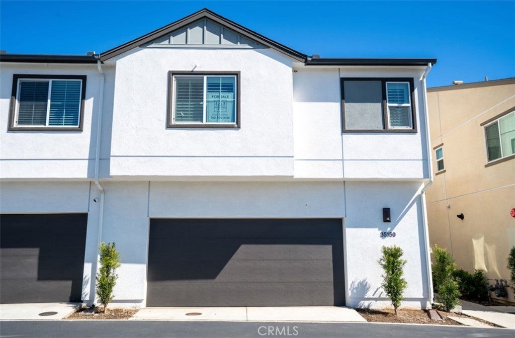 Photo of Listing #IV25036564