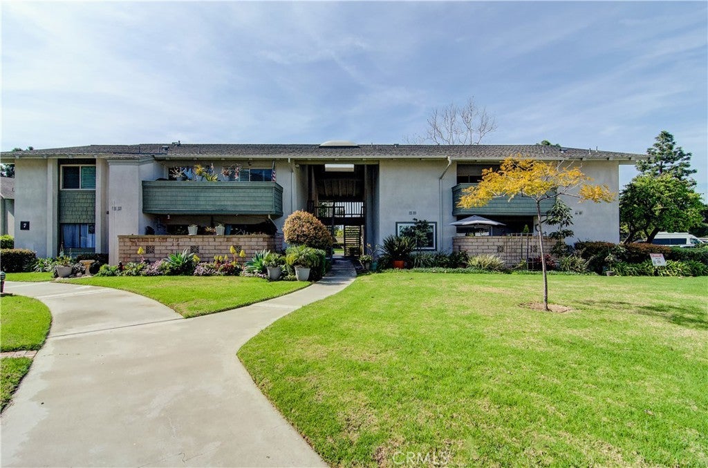 Photo of Listing #OC25035431