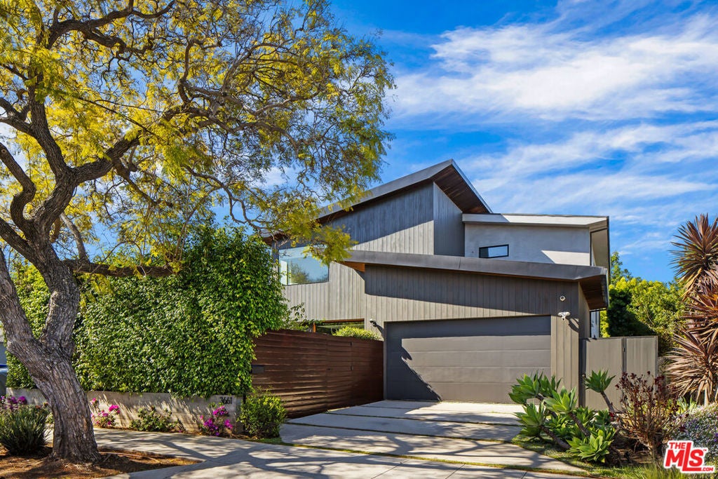 Photo of Listing #25498365