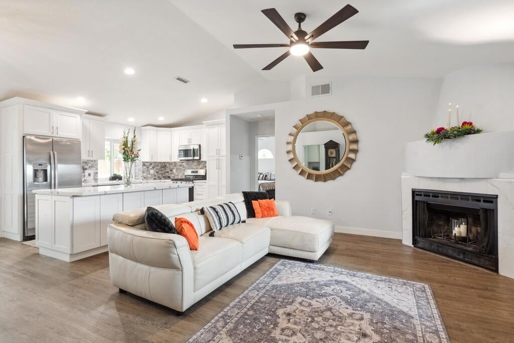 Photo of Listing #219125040DA