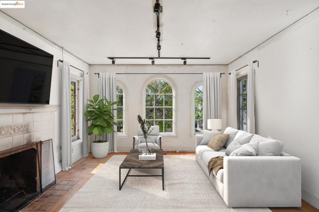 Photo of Listing #41086396