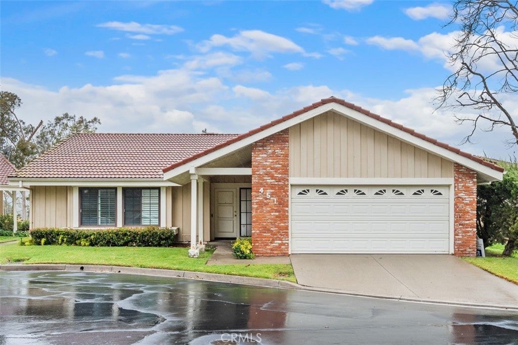 Photo of Listing #SR25037223