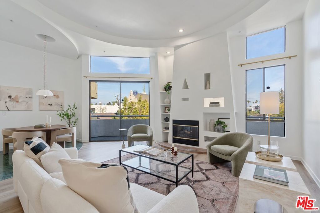 Photo of Listing #25497885