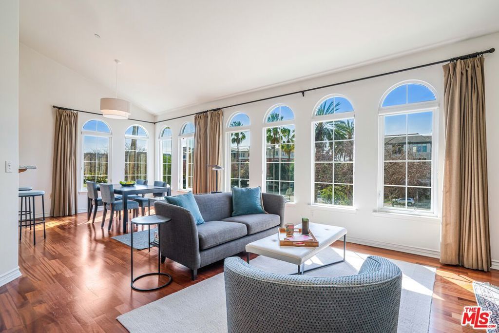 Photo of Listing #25499483