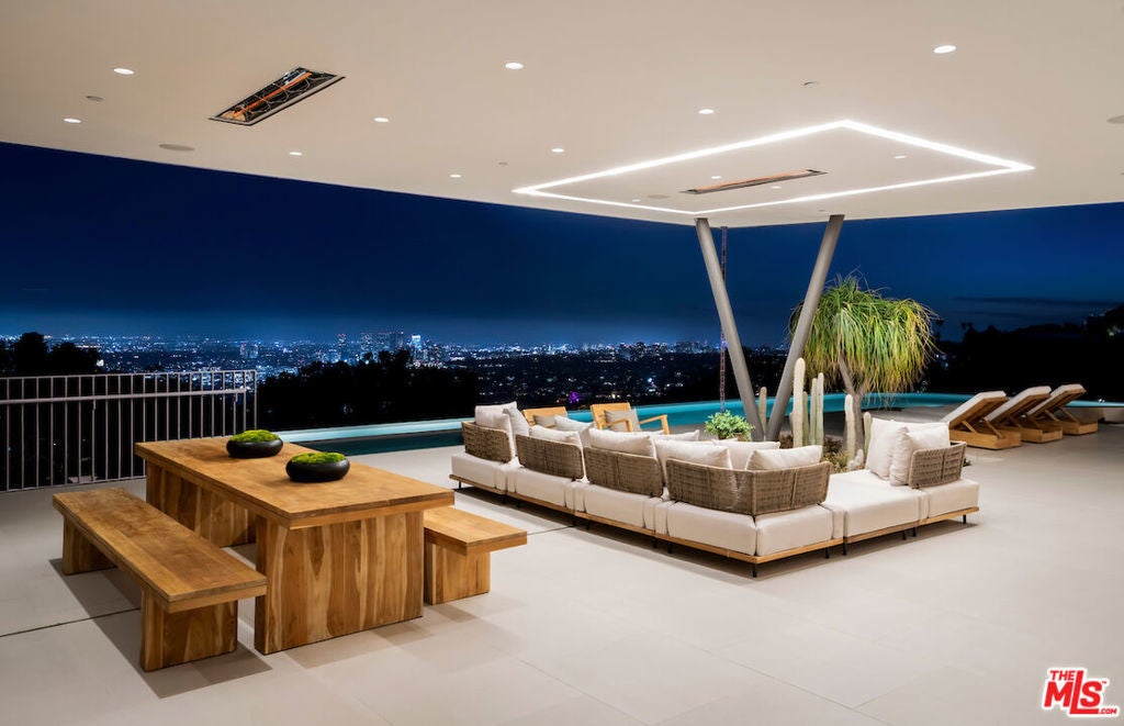 Photo of Listing #25498021