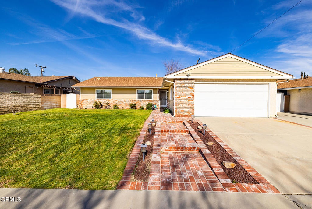 Photo of Listing #V1-28222