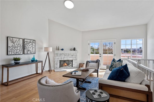 203 N Lucia Avenue 3, Redondo Beach.