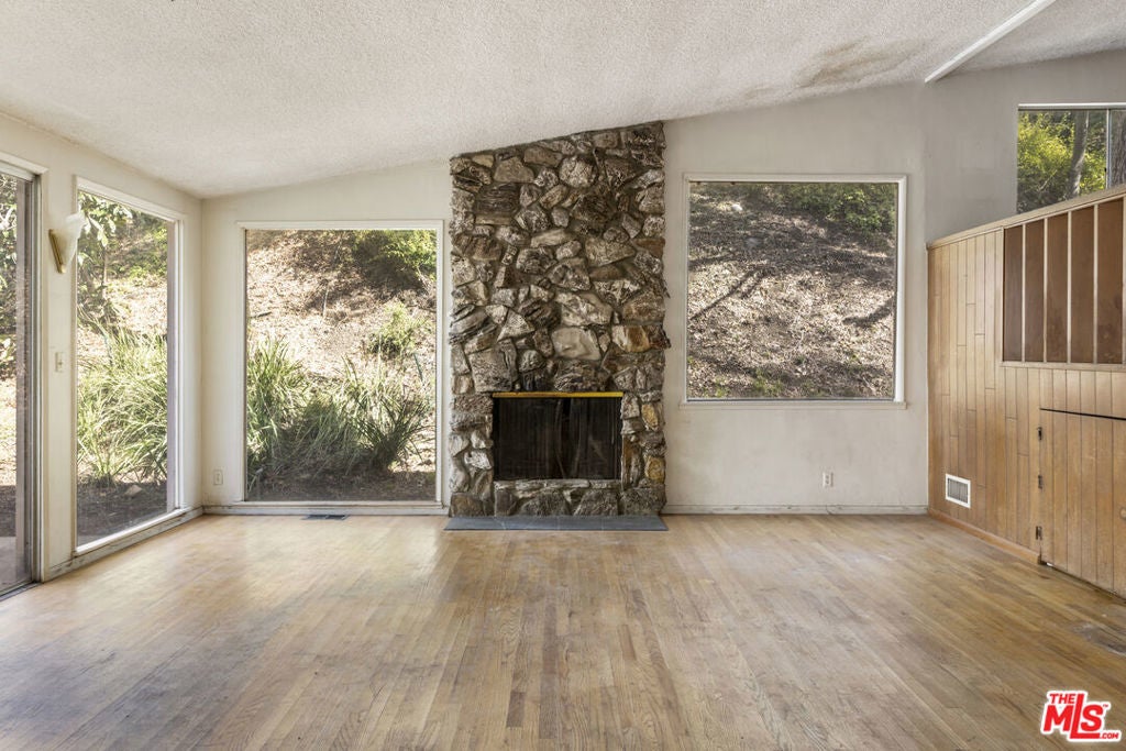 Photo of Listing #25500781